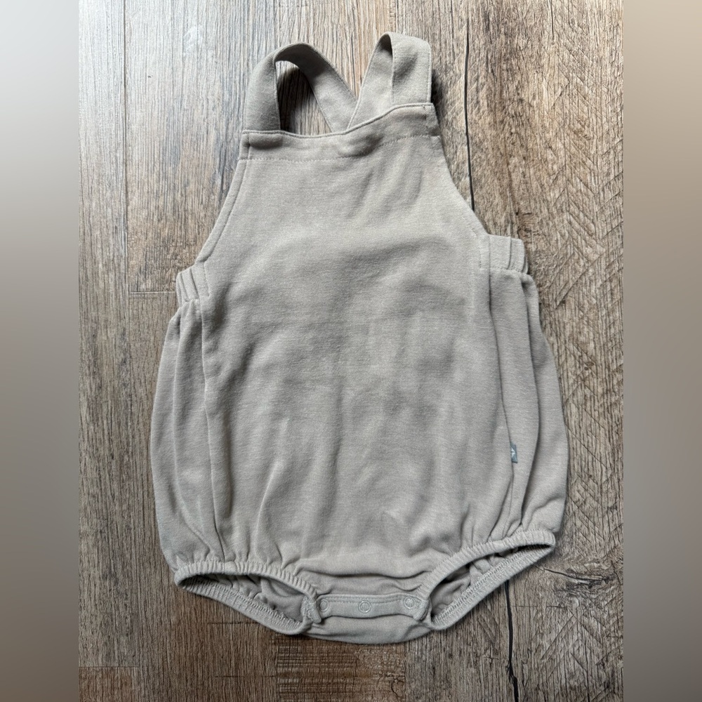 Kyte Baby Bamboo Jersey Bubble Overall in Khaki Size 12-18 months